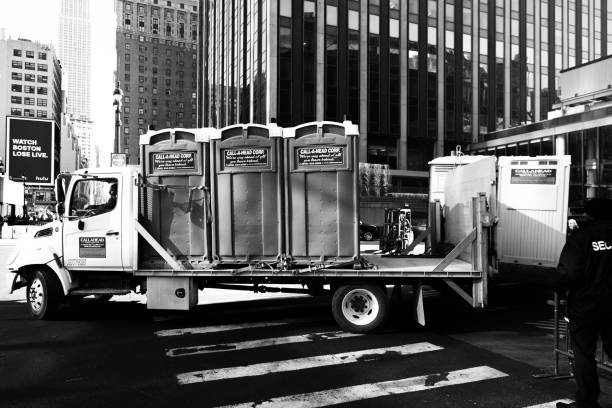Best Wedding porta potty rental  in Mccom, OH